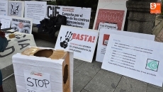 Foto 3 - Diferentes colectivos denuncian las deportaciones colectivas de inmigrantes