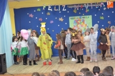 Foto 5 - Entrega de premios literarios para despedir el trimestre en el CEIP Miguel de Cervantes