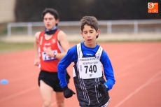 Foto 6 - Las Pistas del Helmántico acogen una intensa jornada atlética con cerca de 400 participantes