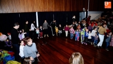 Foto 5 - El grupo Armadanzas logra la diversión en el concierto benéfico para los niños de Cáritas