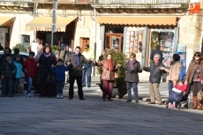 Foto 3 - El espíritu navideño inunda las calles gracias a los Sembradores de Estrellas