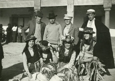 Foto 6 - La Antanica anima la Navidad con un belén y una muestra con más de 250 fotografías antiguas
