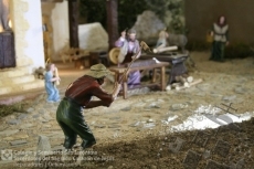 Foto 3 - San Jerónimo expone un espectacular Belén de 300 figuras y 3.000 piedras colocadas a mano 
