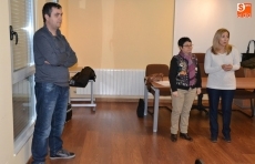 Foto 4 - Una quincena de jóvenes aprenderá esta semana a planchar o a poner la lavadora