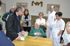 Foto 6 - El Equipo de Gobierno inicia su ronda de visitas navideñas