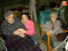 Foto 6 - La Coral de Béjar continúa llevando la Navidad a las Residencias de Mayores