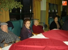 Foto 4 - La Coral de Béjar continúa llevando la Navidad a las Residencias de Mayores