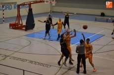 Foto 5 - El Ciudad Rodrigo Seguros Bilbao cae frente al Carbajosa Electrochips