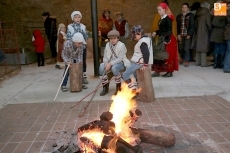 Foto 4 - Un participativo belén viviente anima la Navidad
