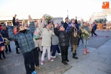 Foto 5 - Carbajosa adelanta las campanadas con la compañía de los Lunnis