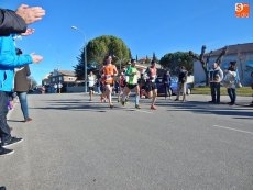 Foto 3 - M&aacute;s de 130 participantes despiden el a&ntilde;o disputando la tradicional San Silvestre 