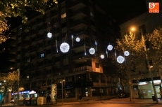 La iluminaci&oacute;n navide&ntilde;a se enciende en 69 calles, plazas y glorietas de la ciudad