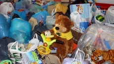 Foto 5 - Éxito total en la campaña de recogida de juguetes en Las Villas