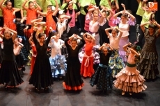 Foto 3 - Derroche de arte sobre las tablas del Teatro Nuevo para ayudar a Laura