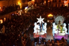 Foto 4 - Elegante llegada de los Magos a Miróbriga en una Cabalgata creciente