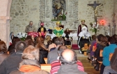 Foto 6 - Los Magos adoran al Niño en Boada antes de repartir los regalos