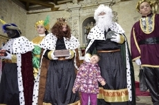 Foto 3 - Sus Majestades de Oriente visitan cada casa de Boada