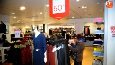 Foto 4 - El Corte Inglés abre las puertas en su primer día de rebajas con descuentos de hasta el 50% 