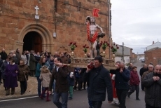 Foto 6 -  La misa y la procesión ponen fin a la fiesta en honor a San Sebastían