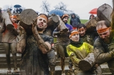 Foto 5 - La Farinato Race sorprende a Gijón en una multitudinaria carrera de obstáculos con 1.200...