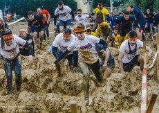 Foto 4 - La Farinato Race sorprende a Gijón en una multitudinaria carrera de obstáculos con 1.200...