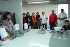 Foto 6 - Con las manos en la masa por una buena causa