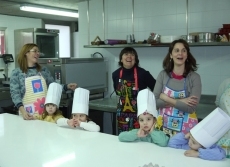 Foto 5 - Con las manos en la masa por una buena causa