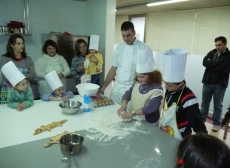 Foto 4 - Con las manos en la masa por una buena causa