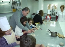 Foto 3 - Con las manos en la masa por una buena causa