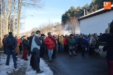 Foto 4 - Concentración en Candelario por el cierre de la carretera de acceso desde la Primera a la Segunda...