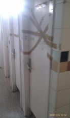 Foto 6 - Ciudadanos denuncia el mal estado del centro comercial Los Cipreses y exige al Ayuntamiento medidas