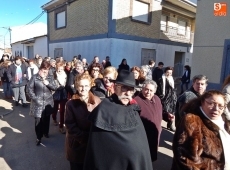 Foto 3 - San Sebastián procesiona por las calles del municipio escoltado por los vecinos