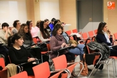 Foto 3 - El Centro de Alzheimer acoge un seminario de apoyo a las familias de personas con demencias