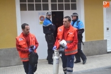 Foto 4 -  Una mujer muere intoxicada por humo en Peñaranda tras una deflagración en la cocina