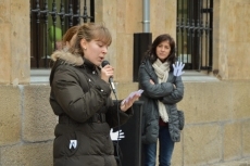 Foto 4 - Alumnos y profesores del colegio de Las Esclavas dicen 'no' a la violencia 