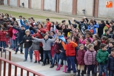 Los colegios celebran con entusiasmo el Día de la Paz
