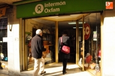 Importante respuesta de p&uacute;blico al 'Cash Mob' organizado por Oxfam Interm&oacute;n