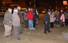 Foto 4 - Las Águedas disfrutan del fuego de su hoguera tras la caída de la nieve