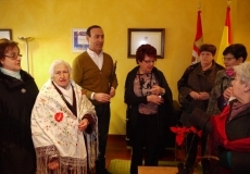 Foto 3 - Las mujeres de Carbajosa de la Sagrada celebran Santa Águeda con perrunillas y charradas