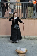 Foto 3 - Las mujeres de Cabeza del Caballo bailan al son de ‘El Pardal’