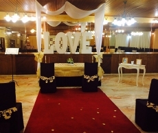 Foto 5 - Pilar y ‘Manolo’ renuevan sus votos en unas Bodas de Oro para el recuerdo