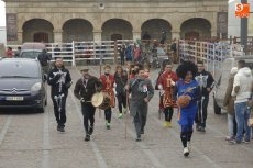 Foto 4 - El Cross del Carnaval crece en disfraces, con procesión incluida de San Sebastián