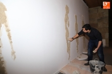 Foto 5 - Lucas Redondo invita a reflexionar sobre el tiempo en su exposición 'Rastros Olvidados'