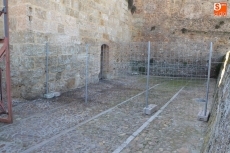 Foto 6 - 1Foto: Instalado vallado ‘antimeadas’ junto a varias bóvedas