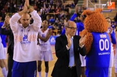 Foto 6 - Avenida cumple antes de 'opositar' a Reina