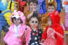 Foto 3 - Gran originalidad en la fiesta de disfraces de la Escuela Infantil