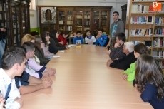 Foto 5 - Conrado comparte su vida con escolares mirobrigenses