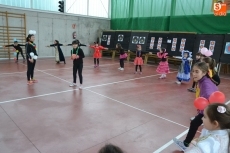 Foto 4 - El Club de Gimnasia Rítmica celebra con una fiesta la llegada del Carnaval
