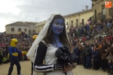 Foto 3 - El caos reina en el desfile de disfraces, que una vez más brillaron por su creatividad