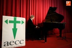 Foto 5 - Multitudinario respaldo a la cena benéfica contra el cáncer 'Enamórate de la vida'